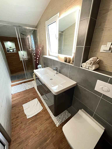 House with separate entrances to each floor in Dobra Voda — photo 4